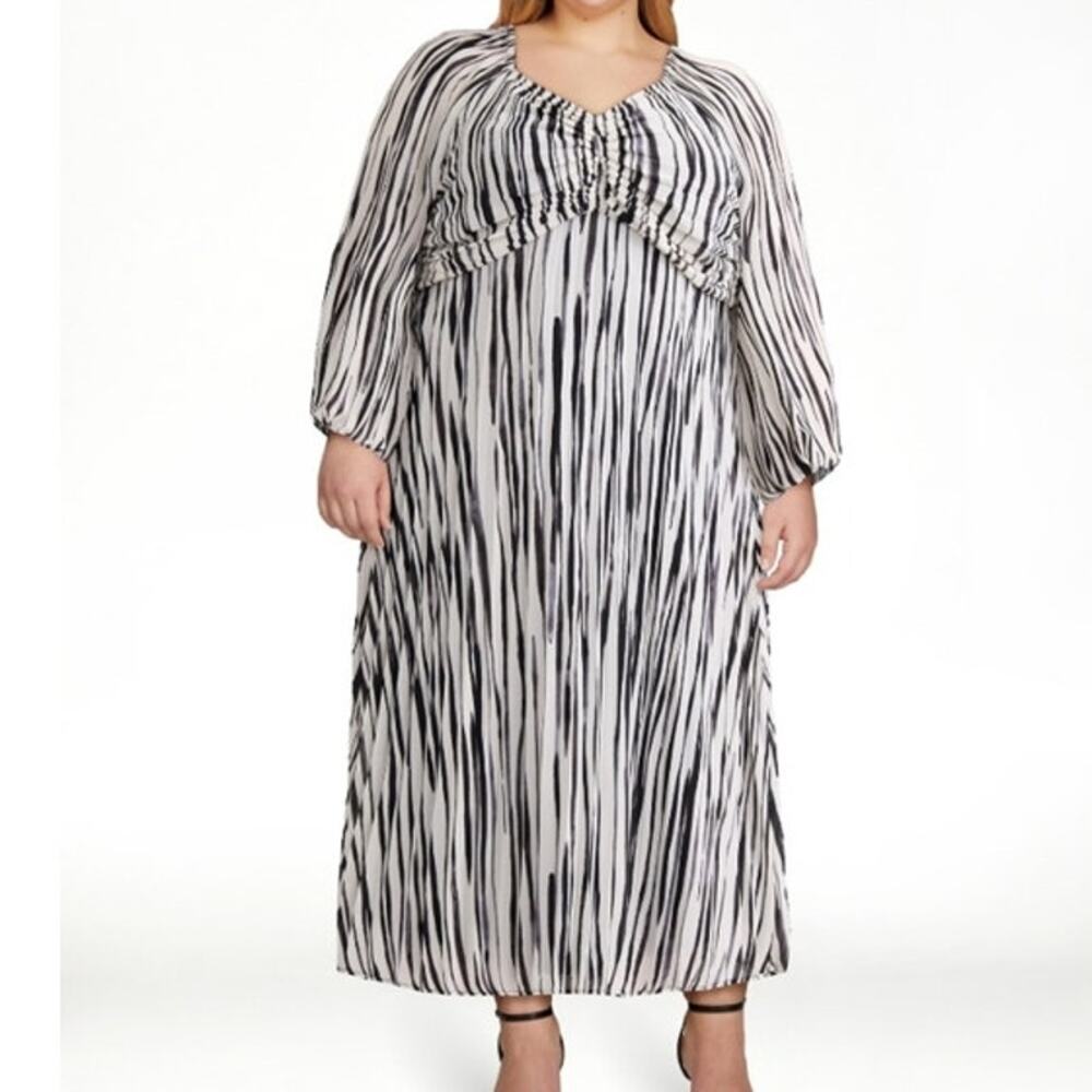 Terra & Sky Pleated Midi Dress with Sweetheart Neck Midi Dress Plus Size 3